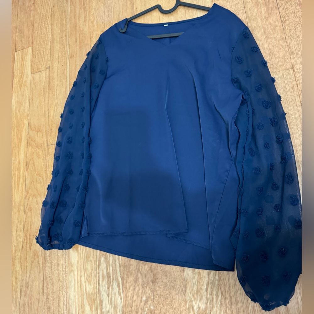 * never worn * office top